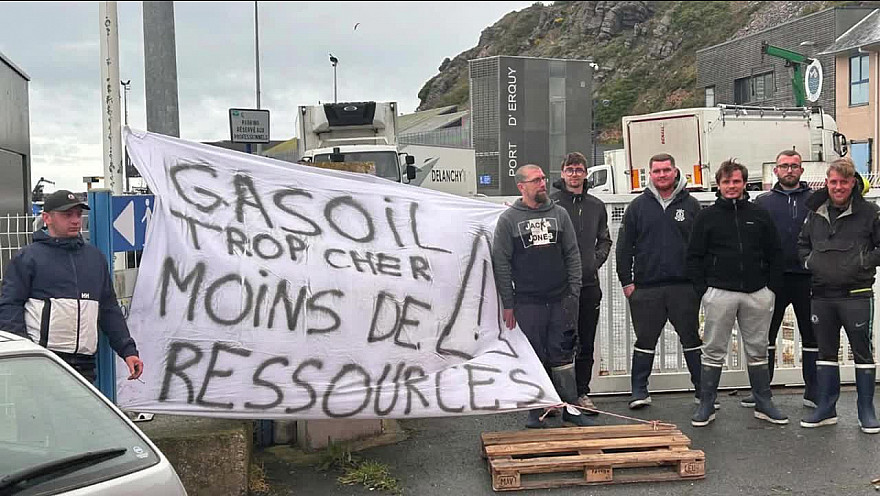 Jean-Vincent CHANTREAU SG de l'Union Française des Pêcheurs Artisans annonce sur Europe1 une manifestation le 2 mai à Paris